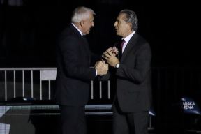 Željko Obradović i Serđo Skariolo se srdačno pozdravljaju