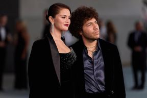 Selena Gomez Beni Blanko (1).jpg