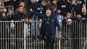 Vladimir Gaćinović diže ruku posle boda za Novi Pazar.