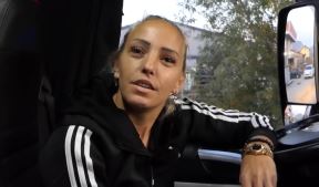 Samohrana majka Melisa Mujčinović  vozi kamion težak 40 tona (3).jpg
