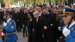 Spuštanje sanduka i porodica Pavkovića (3).jpg