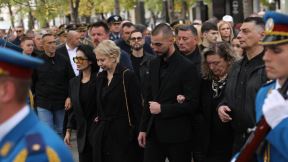 Spuštanje sanduka i porodica Pavkovića (4).jpg