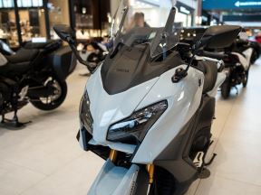 Yamaha Barel T Max (2).jpg