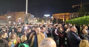 Skup ispred Skupštine (4).jpg
