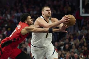 Nikola Jokić na meču protiv Portlanda
