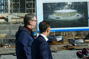 Aleksandar Vučić obilazi izgradnju Nacionalnog stadiona (4).jpg