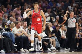 Bogdan Bogdanović slavi koš u dresu L.A. Klipersa.