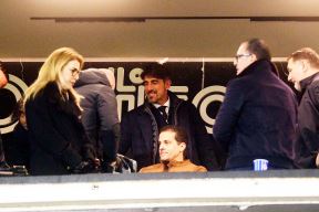 Veljko Paunović u loži stadiona Partizana