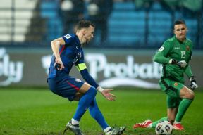 Ivan Perišić na Crna Gora Hrvatska