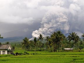 vulkan erupcija (3).jpg