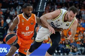 Žan Montero igrač Valensije protiv Fenerbahčea
