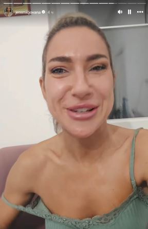 Jovana Jeremić bez brusa 1.jpg
