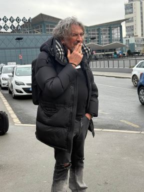 Maca na aerodromu1.jpg