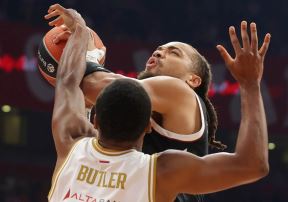 Crvena Zvezda - Virtus Bolonja (2).jpg