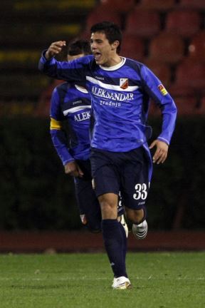 Danijel Aleksić slavi gol za Vojvodinu protiv Zvezde na Marakani