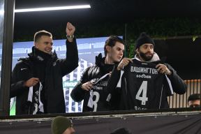 Arijan Lakić, Mitar Bošnjaković i Dvejn Vašington na utakmici FK Partizan