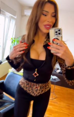 Mimi Oro 3.jpg