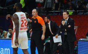 Rik Pitino trener