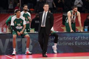 Rik Pitino trener