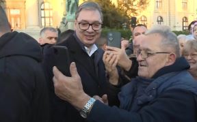 Aleksandar Vučić u Božićnom seocetu (2).jpg