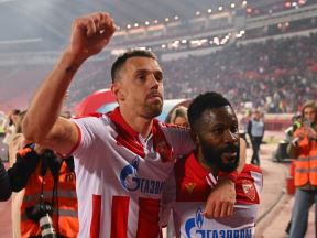 Bivši fudbaleri Crvene zvezde Milan Rodić i Gelor Kanga.