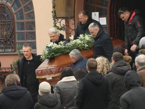 Mika Aleksić sahrana.jpeg