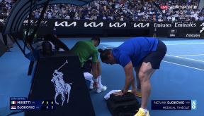 Novak Đoković medicinski tajm-aut (4).jpg