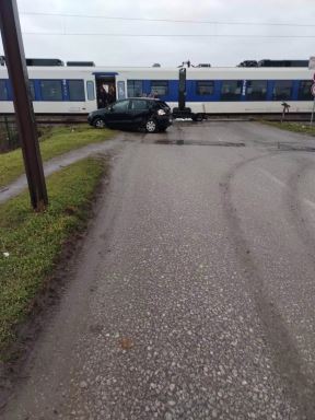 Voz udario automobil u Pančevu (3).jpg