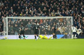 Dominik Solanke dao gol petom na Totenhem Mančester siti
