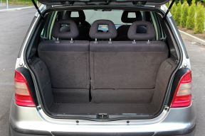 Mercedes A170 6.jpg