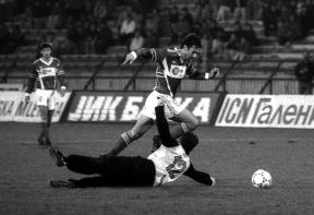 19921118npDejo1.jpg