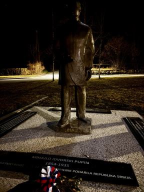 Mihajlo Pupin spomenik Bled Slovenija