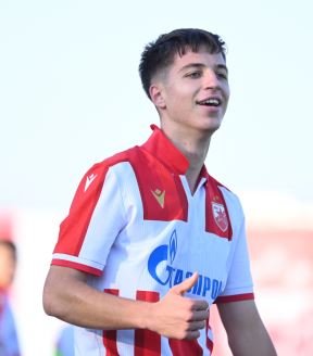 Dimitrije Šarić slavi u dresu Crvene zvezde