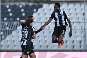 Vukašin Đurđević slavi gol za Paritzan sa Demba Sekom