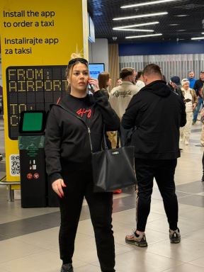 Slikali smo bivsu snajku Zorice Brunclik na aerodromu sa novim muzem Ovako Vanja danas izgleda (3).jpg