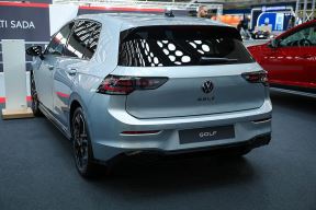 Golf na sajmu automobila (4).jpg