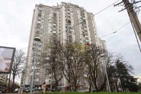 Telo žene pronađeno u ventilacionom otvoru na Vračaru
