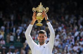 Novak Đoković osvojio Vimbldon 2022. godine  (3).jpg