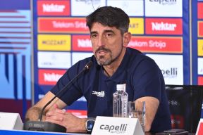 Veljko Paunović konferencija pred prijateljske mečeve (1).jpg