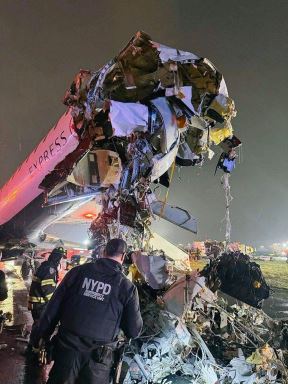 Avionska nesreća u Njujorku (3).jpg