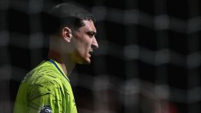 Đorđe Petrović kao golman Bornmuta protiv Arsenala