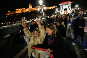 Izbori u Mađarskoj slavlje (4).jpg