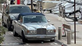 Auto kojim će se voziti Melina Galić i milioner