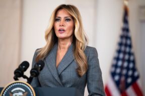 Melanija Tramp na konferenciji za novinare u Beloj kući