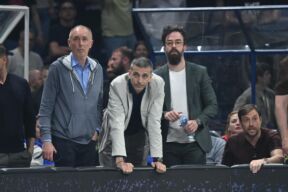 Uprava Zvezde na večitom derbiju protiv Partizana u Areni