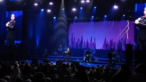 Hari Mata Hari 3. koncert u Sava Centru 1.jpg