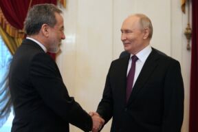 Vladimir Putin i Abas Aragči