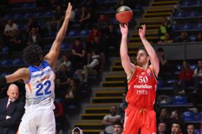Filip Škobalj na meču Crvene zvezde i Zlatibora