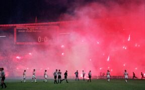 Bakljada Grobara na 100. večitom derbiju Zvezda - Partizan