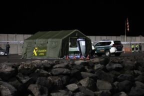 Kruzer sa hantavirusom stigao na Tenerife (5).jpg